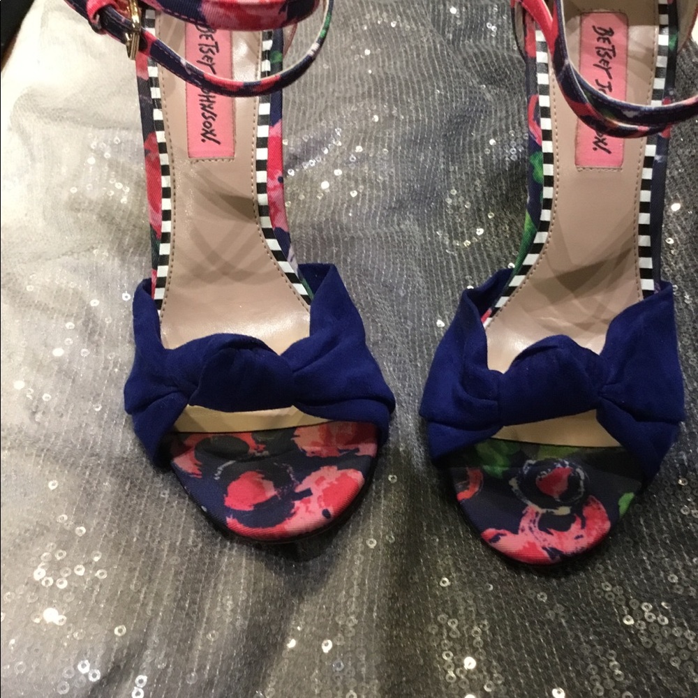 Betsy Johnson floral heels